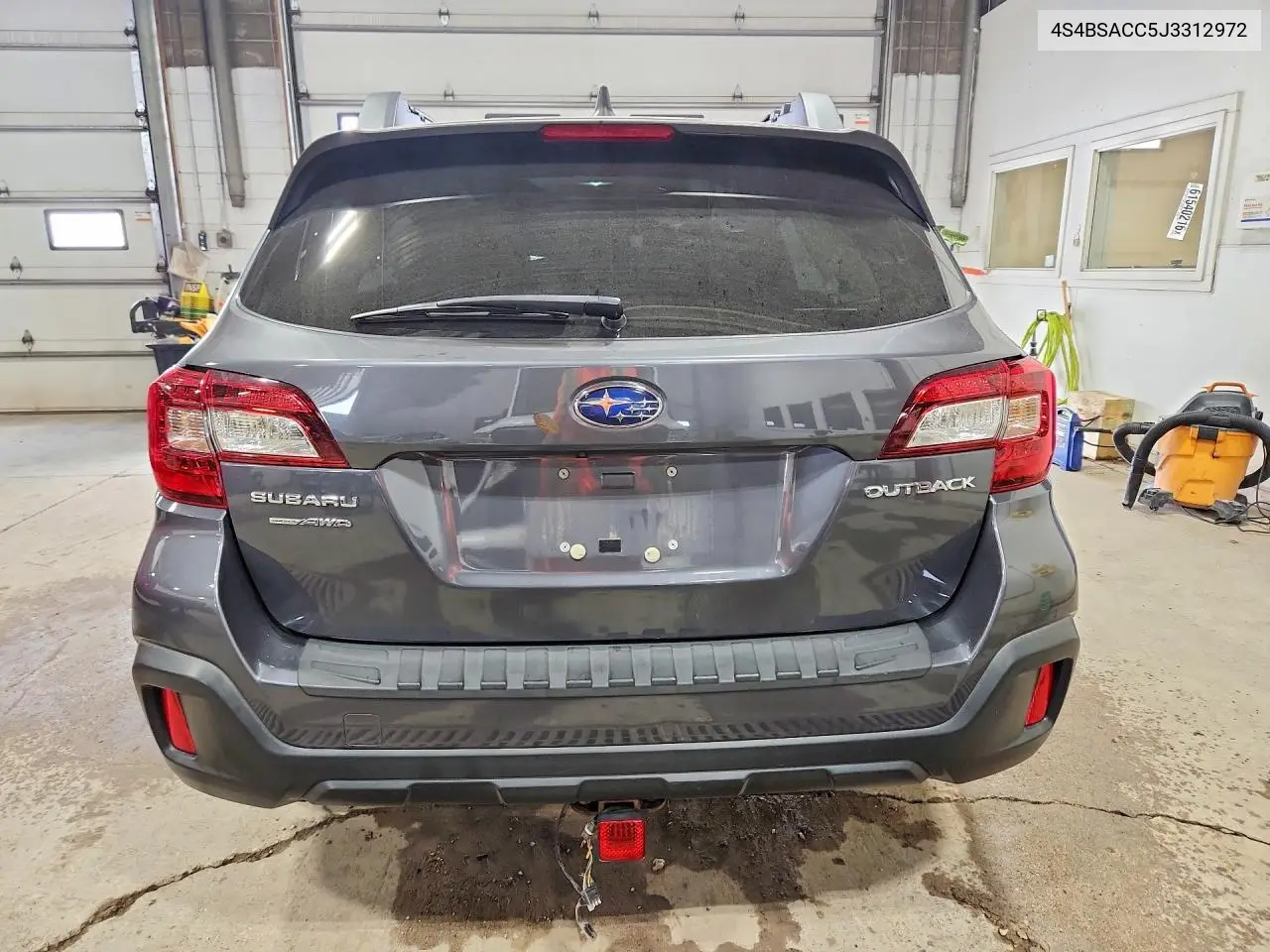 2018 Subaru Outback 2.5I Premium VIN: 4S4BSACC5J3312972 Lot: 61422506