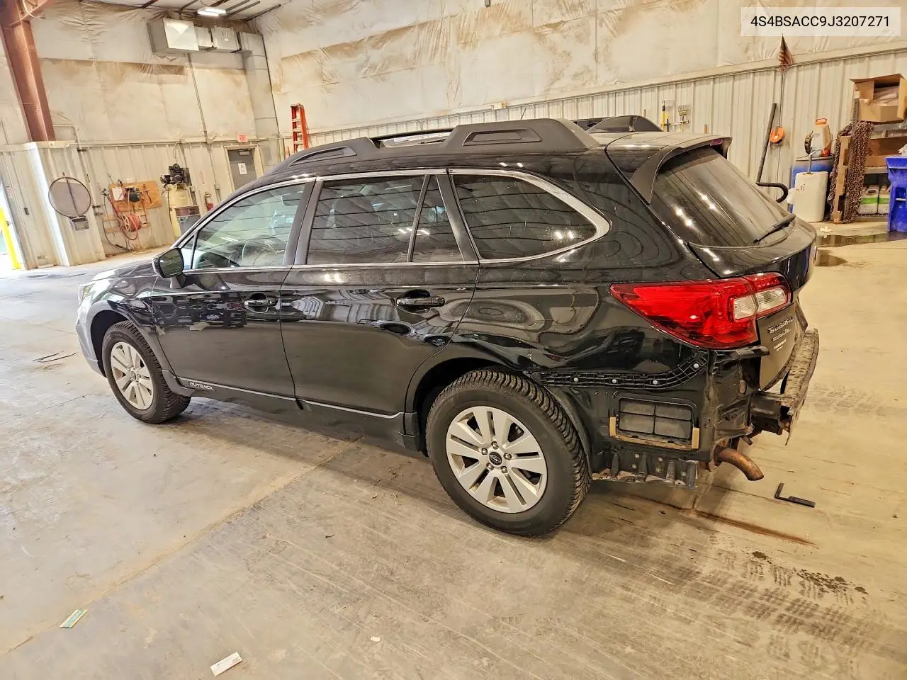 2018 Subaru Outback 2.5I Premium VIN: 4S4BSACC9J3207271 Lot: 61614406