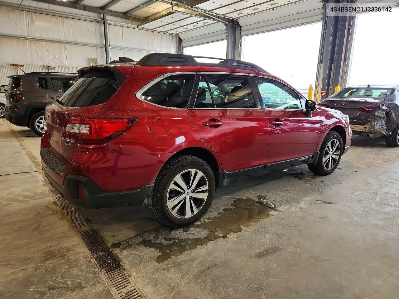 2018 Subaru Outback 3.6R Limited VIN: 4S4BSENC1J3336142 Lot: 61717236