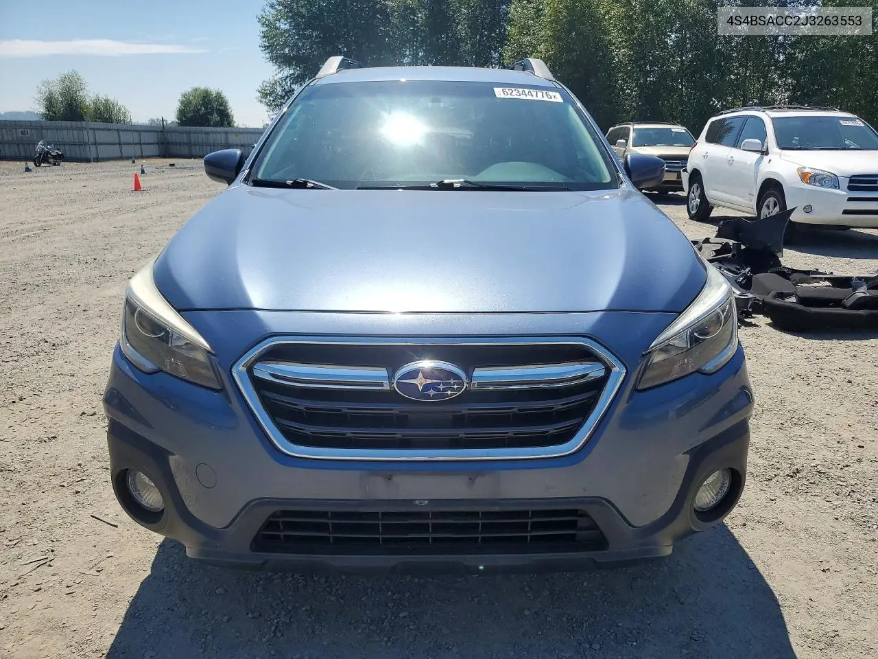 2018 Subaru Outback 2.5I Premium VIN: 4S4BSACC2J3263553 Lot: 62344776