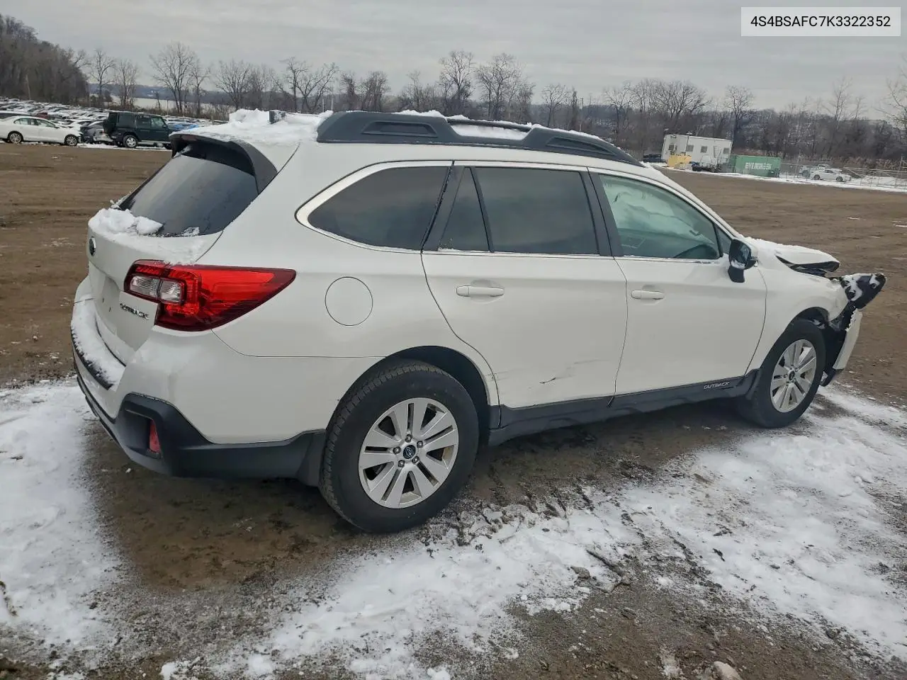 4S4BSAFC7K3322352 2019 Subaru Outback 2.5I Premium