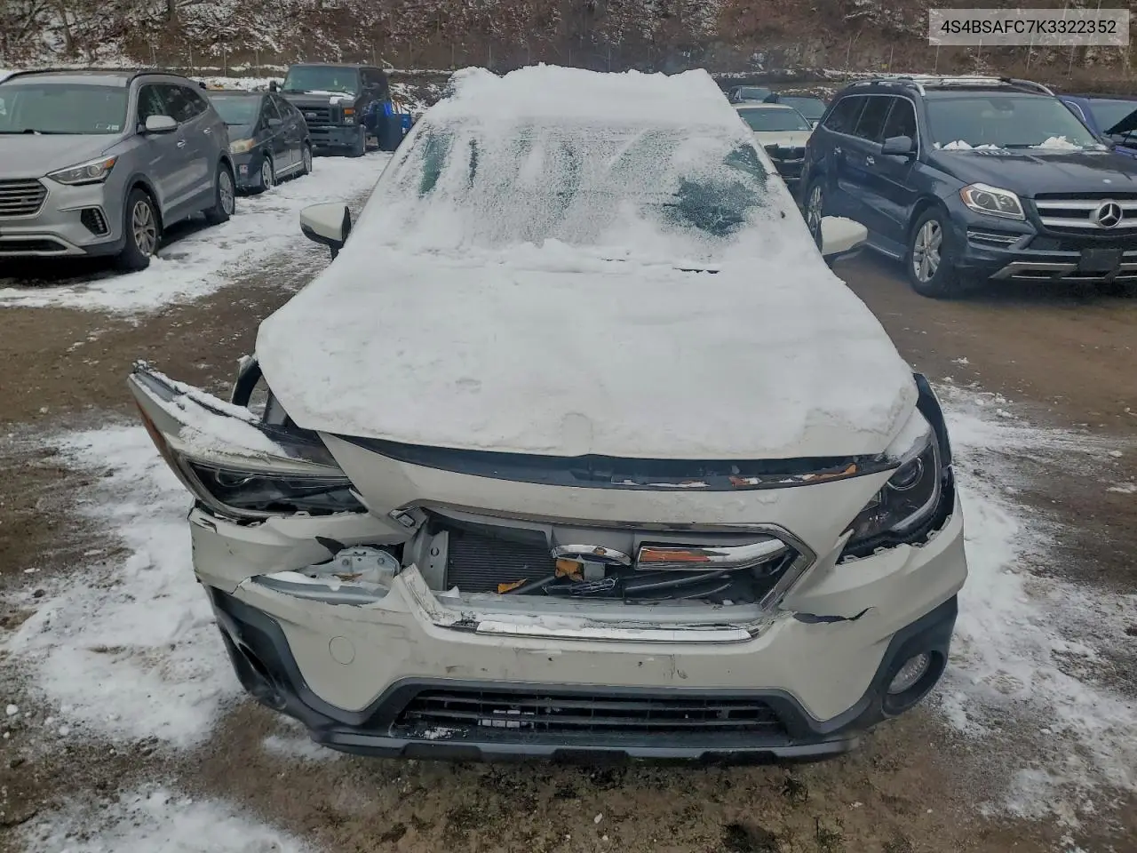 4S4BSAFC7K3322352 2019 Subaru Outback 2.5I Premium