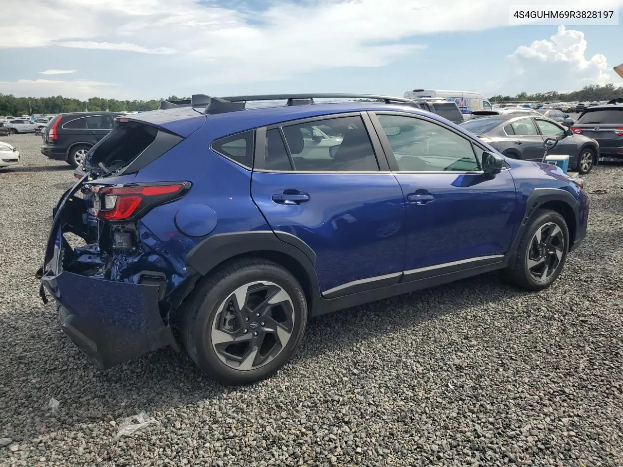 2024 Subaru Crosstrek Limited VIN: 4S4GUHM69R3828197 Lot: 57221326
