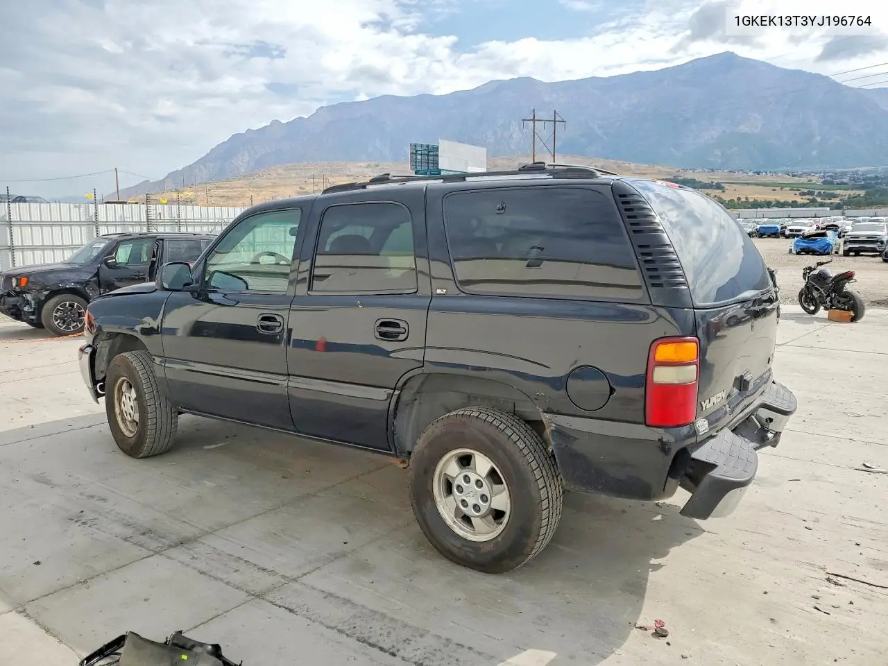 1GKEK13T3YJ196764 2000 Suzuki Yukon