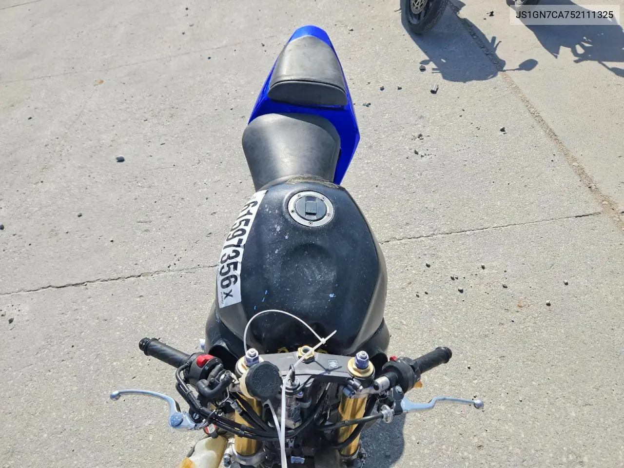 2005 Suzuki Gsx-R600 K VIN: JS1GN7CA752111325 Lot: 61597356