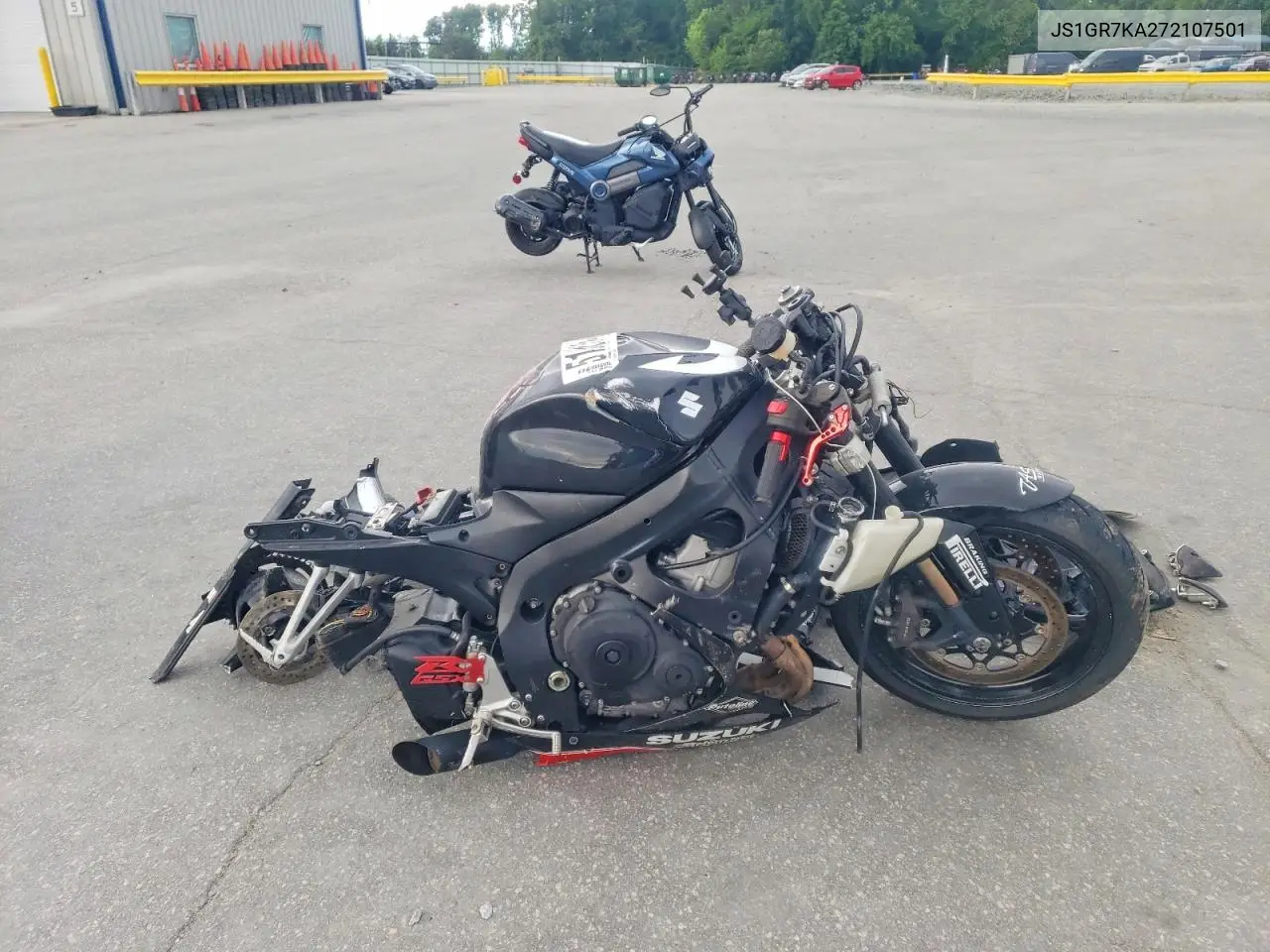 2007 Suzuki Gsx-R750 VIN: JS1GR7KA272107501 Lot: 51805436