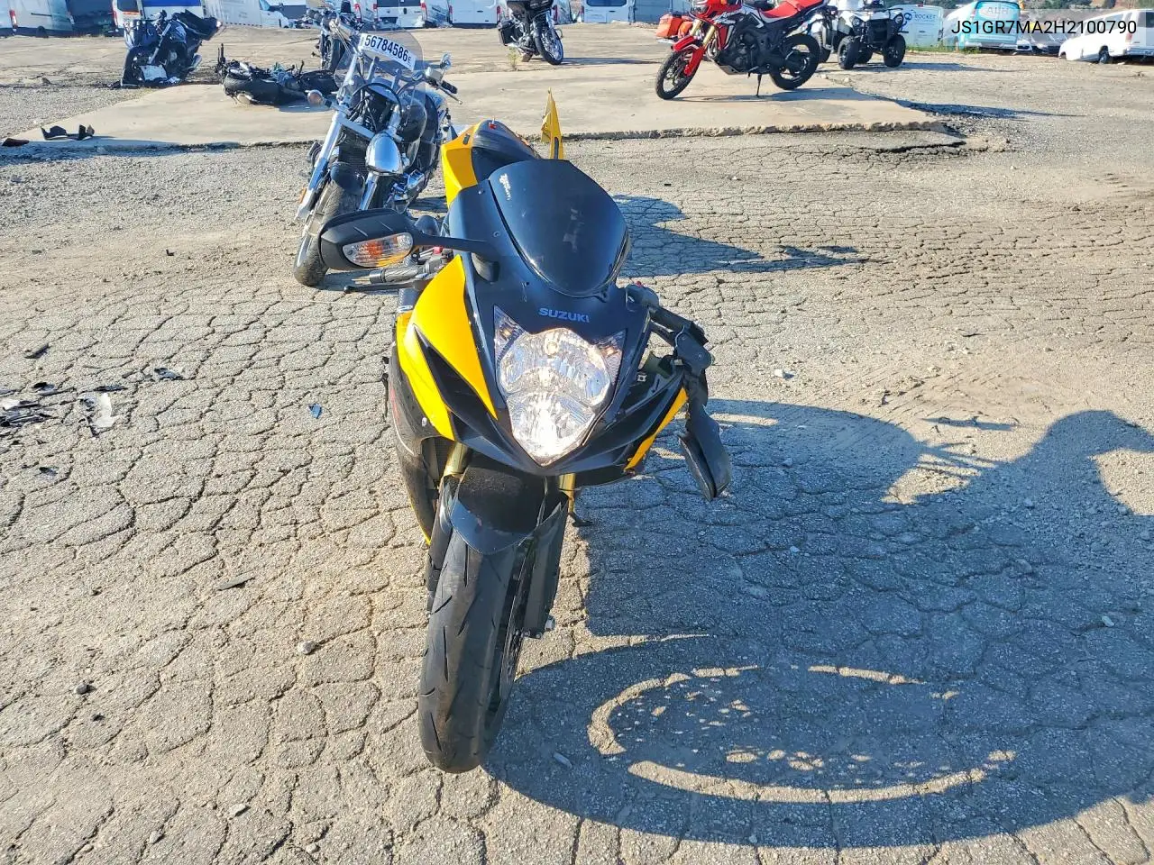 2017 Suzuki Gsx-R750 VIN: JS1GR7MA2H2100790 Lot: 57042476