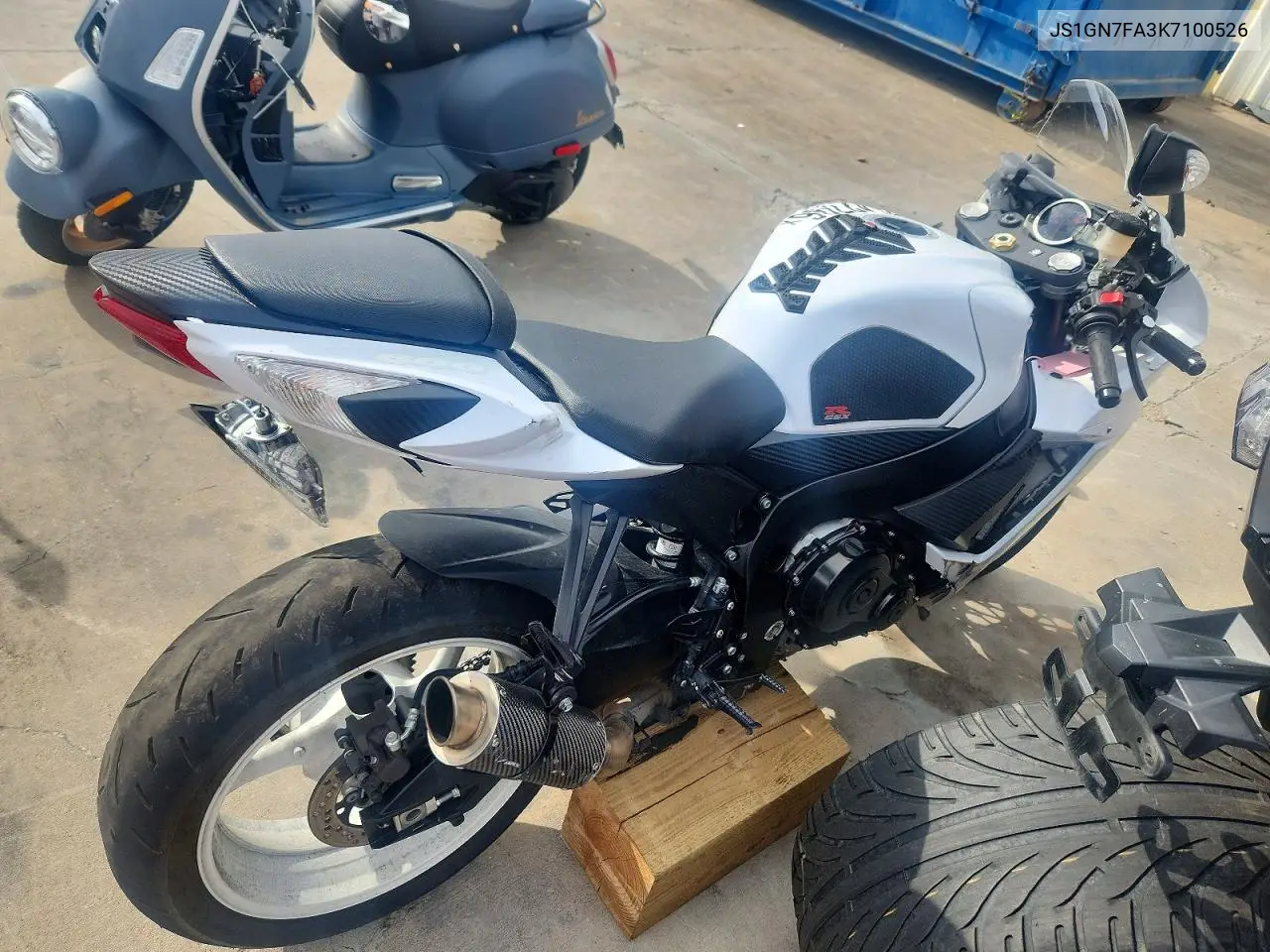 2019 Suzuki Gsx-R600 VIN: JS1GN7FA3K7100526 Lot: 47942796