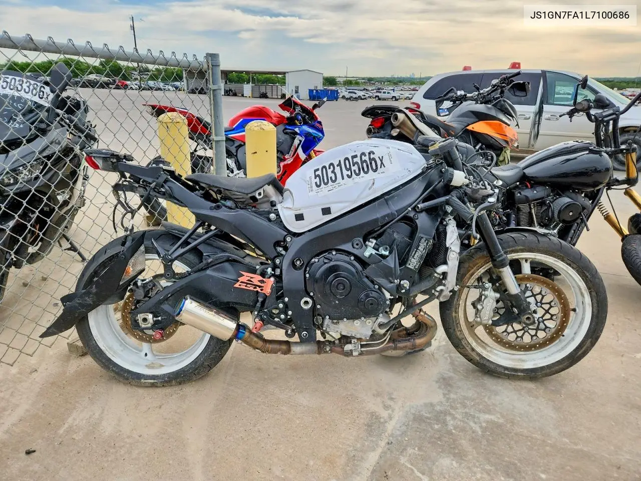 2020 Suzuki Gsx-R600 VIN: JS1GN7FA1L7100686 Lot: 50319566