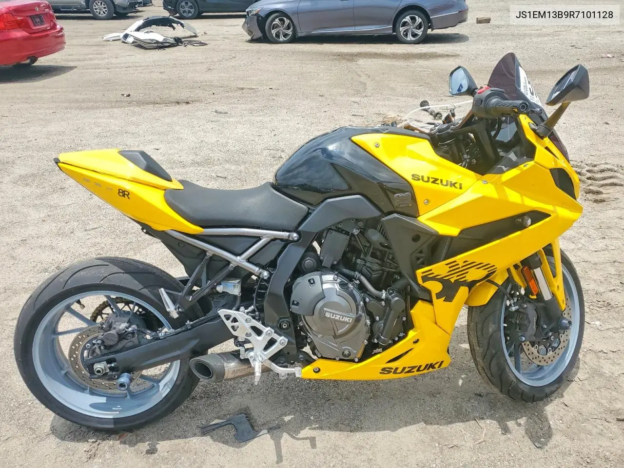 2024 Suzuki Gsx800 F VIN: JS1EM13B9R7101128 Lot: 57492046