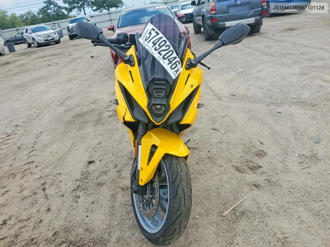 2024 Suzuki Gsx800 F VIN: JS1EM13B9R7101128 Lot: 57492046