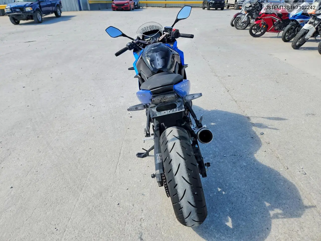 2024 Suzuki Gsx800 F VIN: JS1EM13B1R7102242 Lot: 59139166