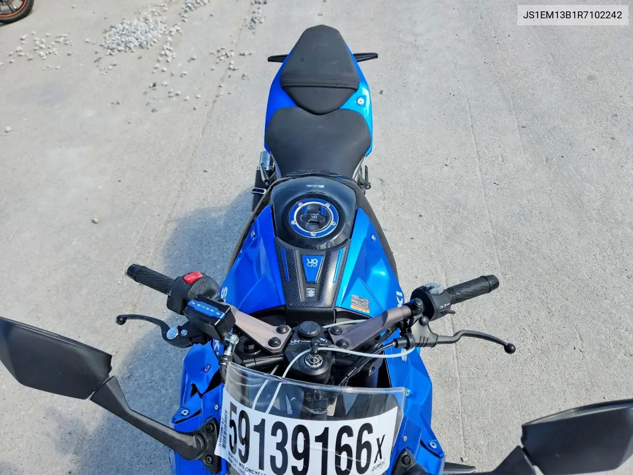 2024 Suzuki Gsx800 F VIN: JS1EM13B1R7102242 Lot: 59139166