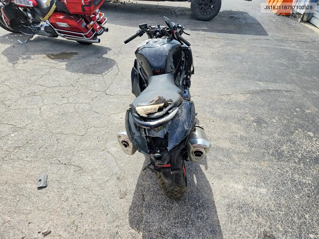 2025 Suzuki Gsx1300 Rr VIN: JS1EJ11B7S7100528 Lot: 54117116