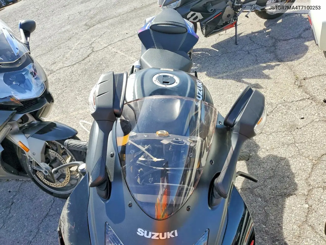2026 Suzuki Gsx-R750 VIN: JS1GR7MA4T7100253 Lot: 49374236