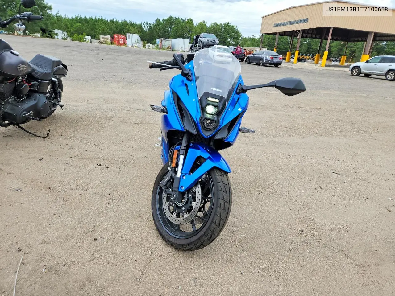 2026 Suzuki Gsx800 F VIN: JS1EM13B1T7100658 Lot: 57537546