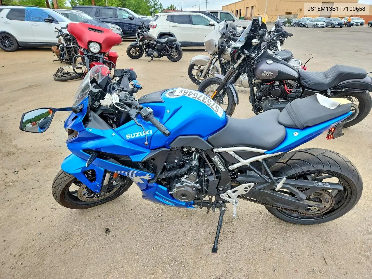 2026 Suzuki Gsx800 F VIN: JS1EM13B1T7100658 Lot: 57537546
