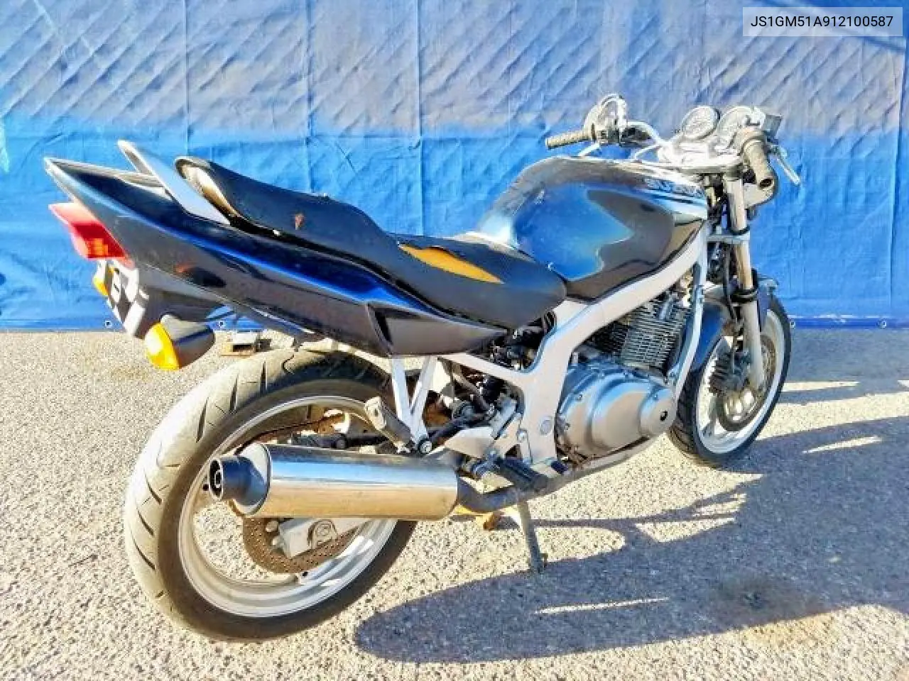 2001 Suzuki Gs500 VIN: JS1GM51A912100587 Lot: 58122356