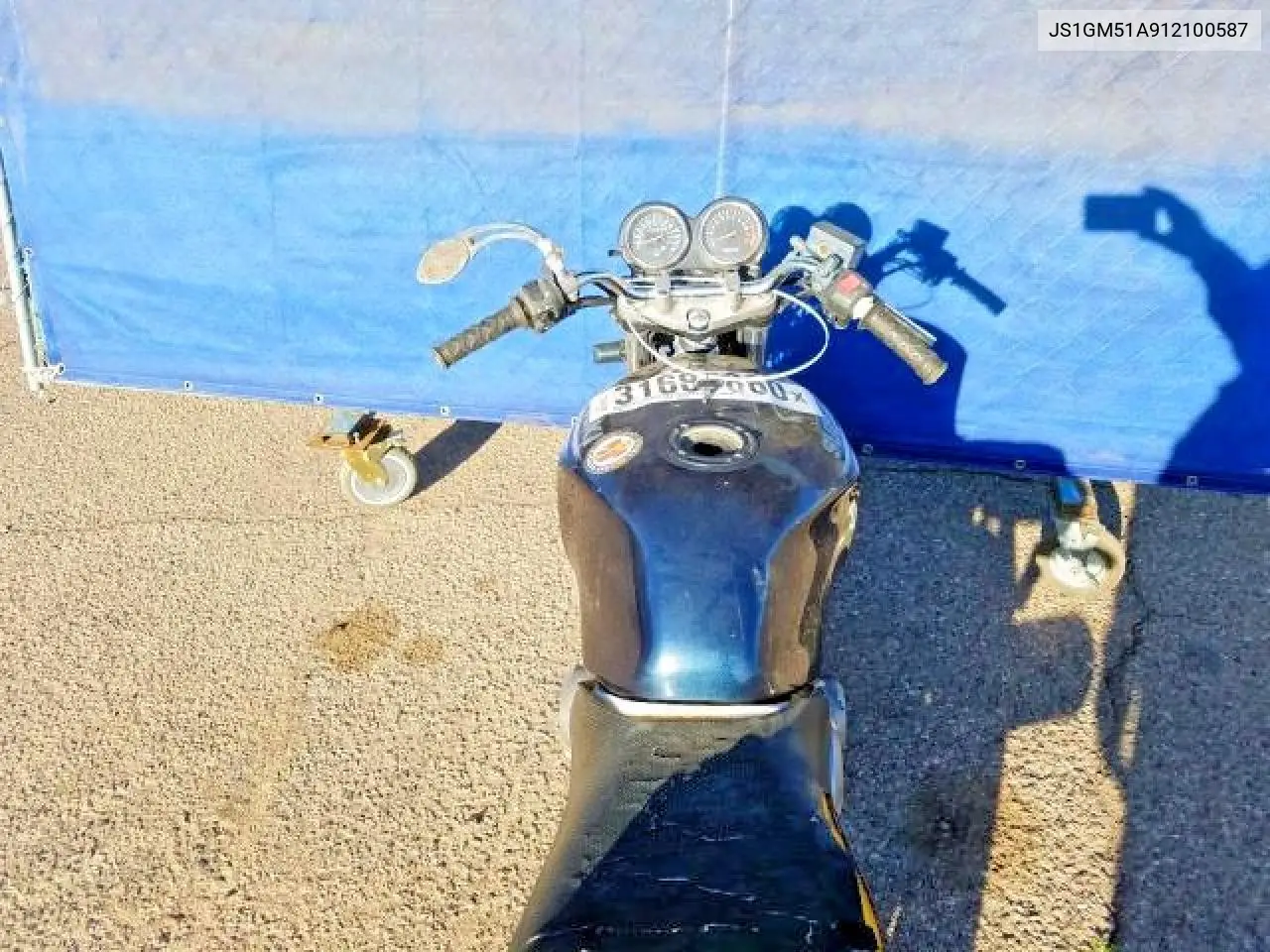 2001 Suzuki Gs500 VIN: JS1GM51A912100587 Lot: 58122356