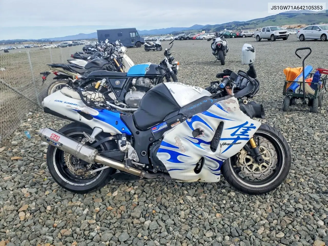 2004 Suzuki Gsx1300 R VIN: JS1GW71A642105353 Lot: 75219175