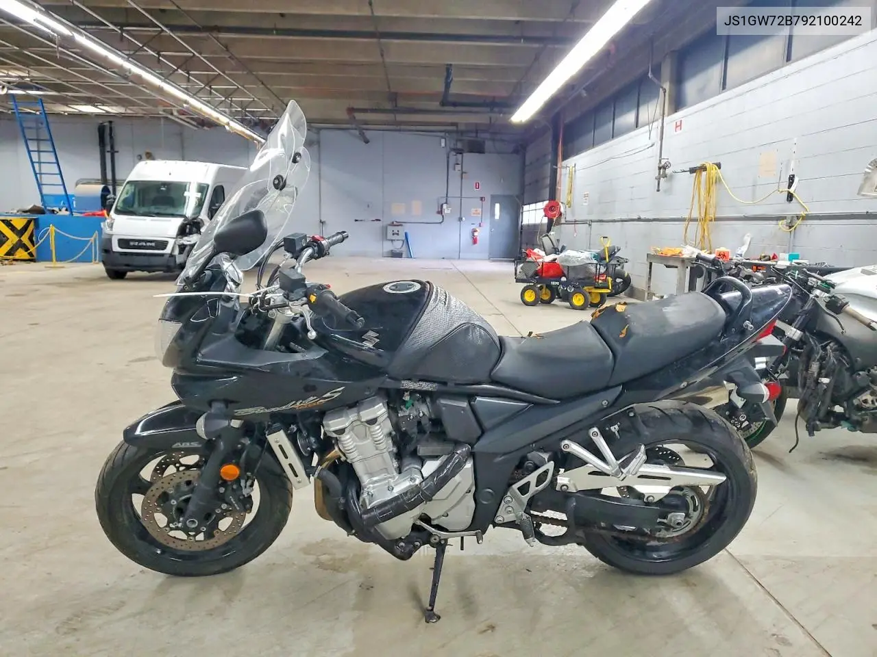 2009 Suzuki Gsf1250 Sa VIN: JS1GW72B792100242 Lot: 48870236