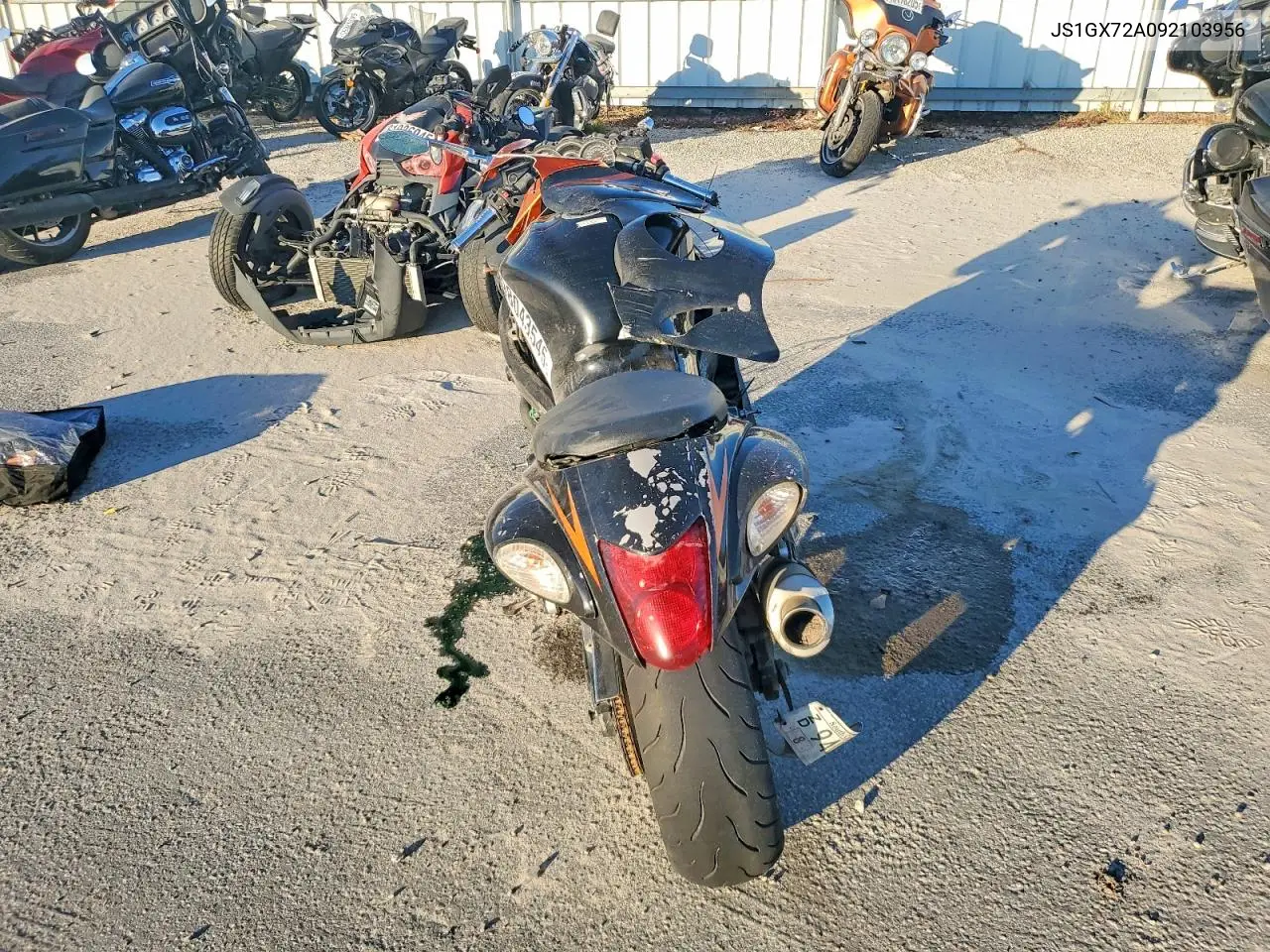 2009 Suzuki Gsx1300 R VIN: JS1GX72A092103956 Lot: 98043545