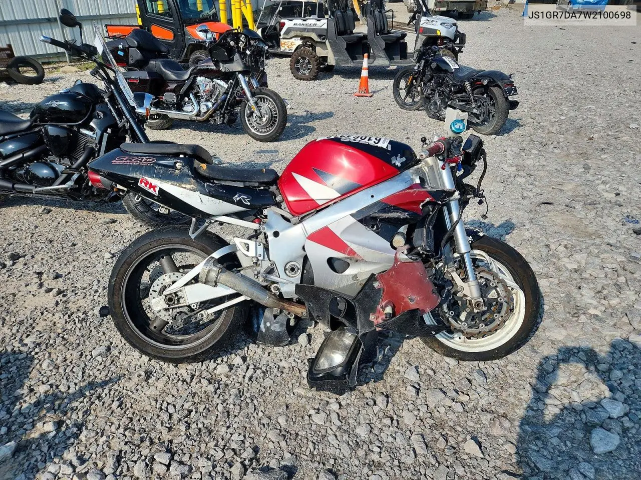 1998 Suzuki Gsx-R750 VIN: JS1GR7DA7W2100698 Lot: 61064316