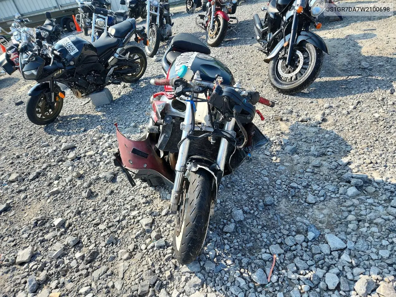 1998 Suzuki Gsx-R750 VIN: JS1GR7DA7W2100698 Lot: 61064316