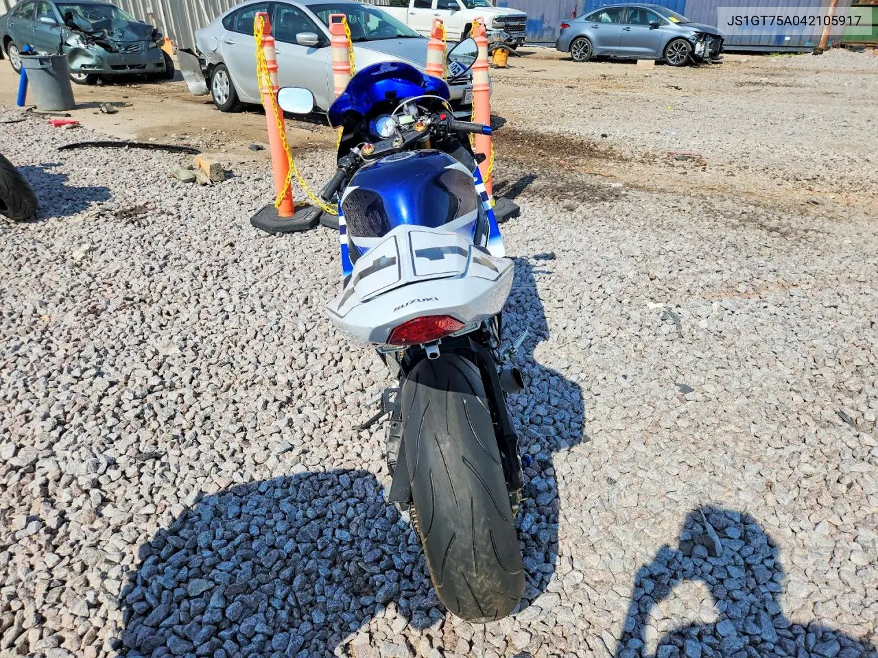 2004 Suzuki Gsx-R1000 VIN: JS1GT75A042105917 Lot: 59980316