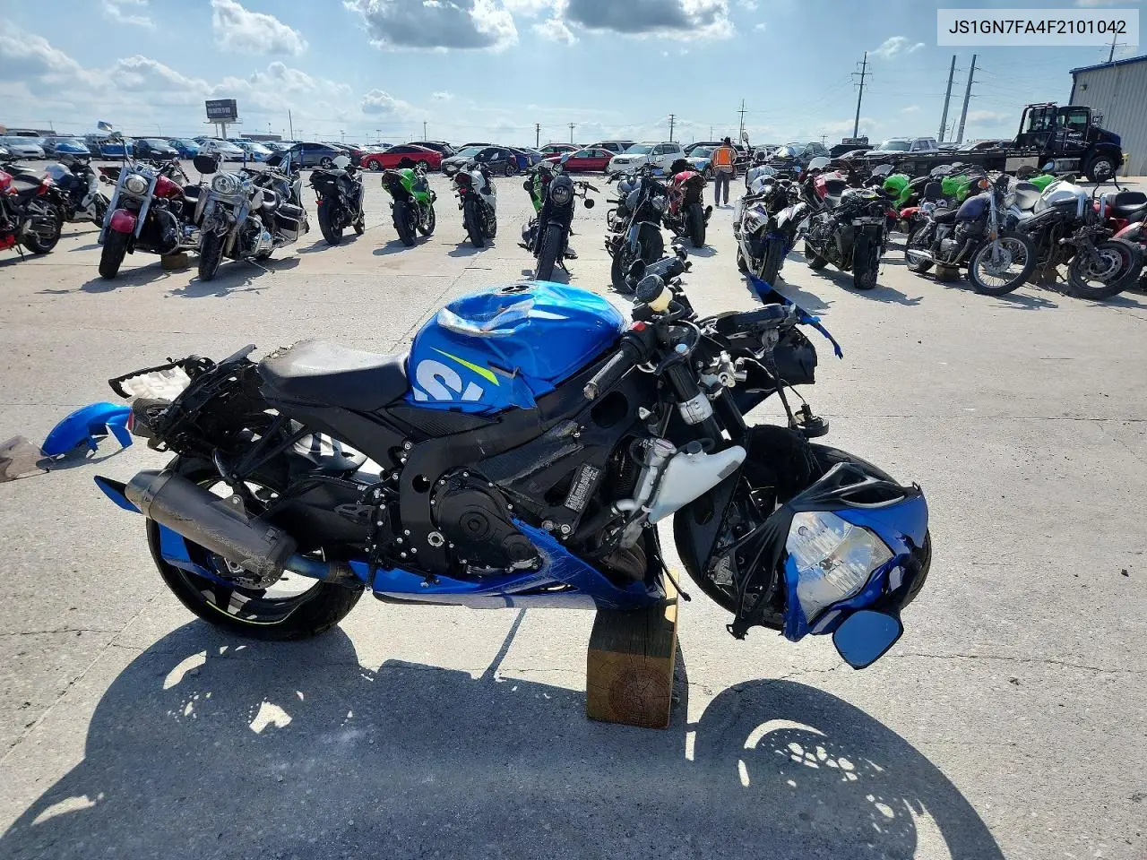 2015 Suzuki Gsx-R600 VIN: JS1GN7FA4F2101042 Lot: 54812686