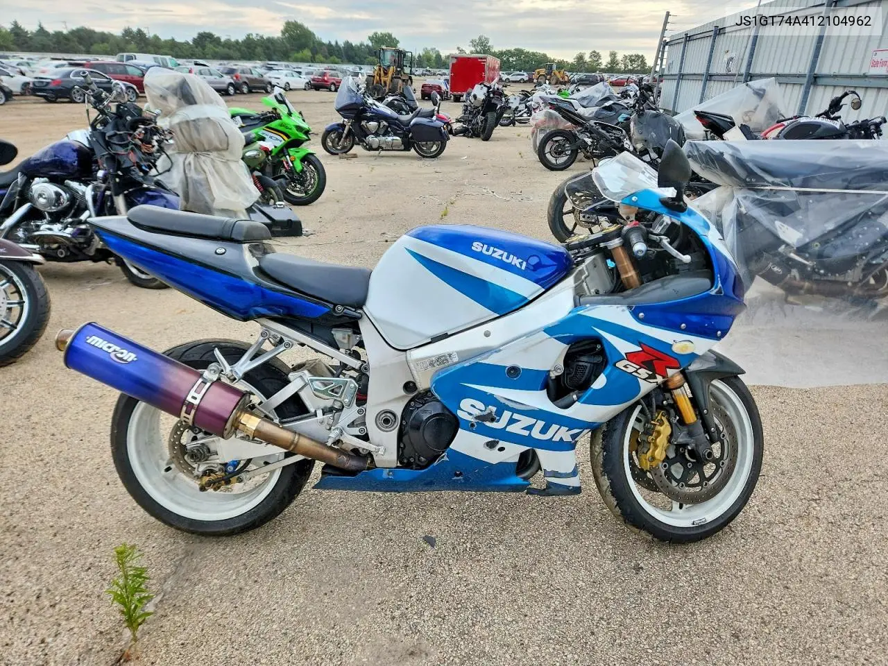 2001 Suzuki Gsx-R1000 VIN: JS1GT74A412104962 Lot: 59980296