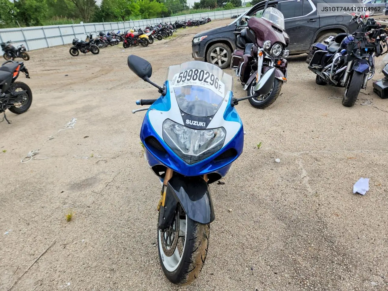 2001 Suzuki Gsx-R1000 VIN: JS1GT74A412104962 Lot: 59980296