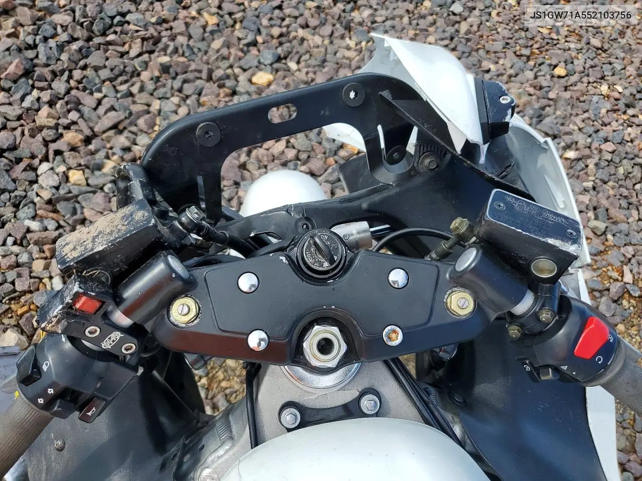 2005 Suzuki Gsx1300 Rk5 VIN: JS1GW71A552103756 Lot: 61578236