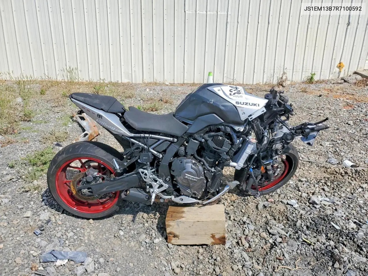 2024 Suzuki Gsx800 F VIN: JS1EM13B7R7100592 Lot: 53447006