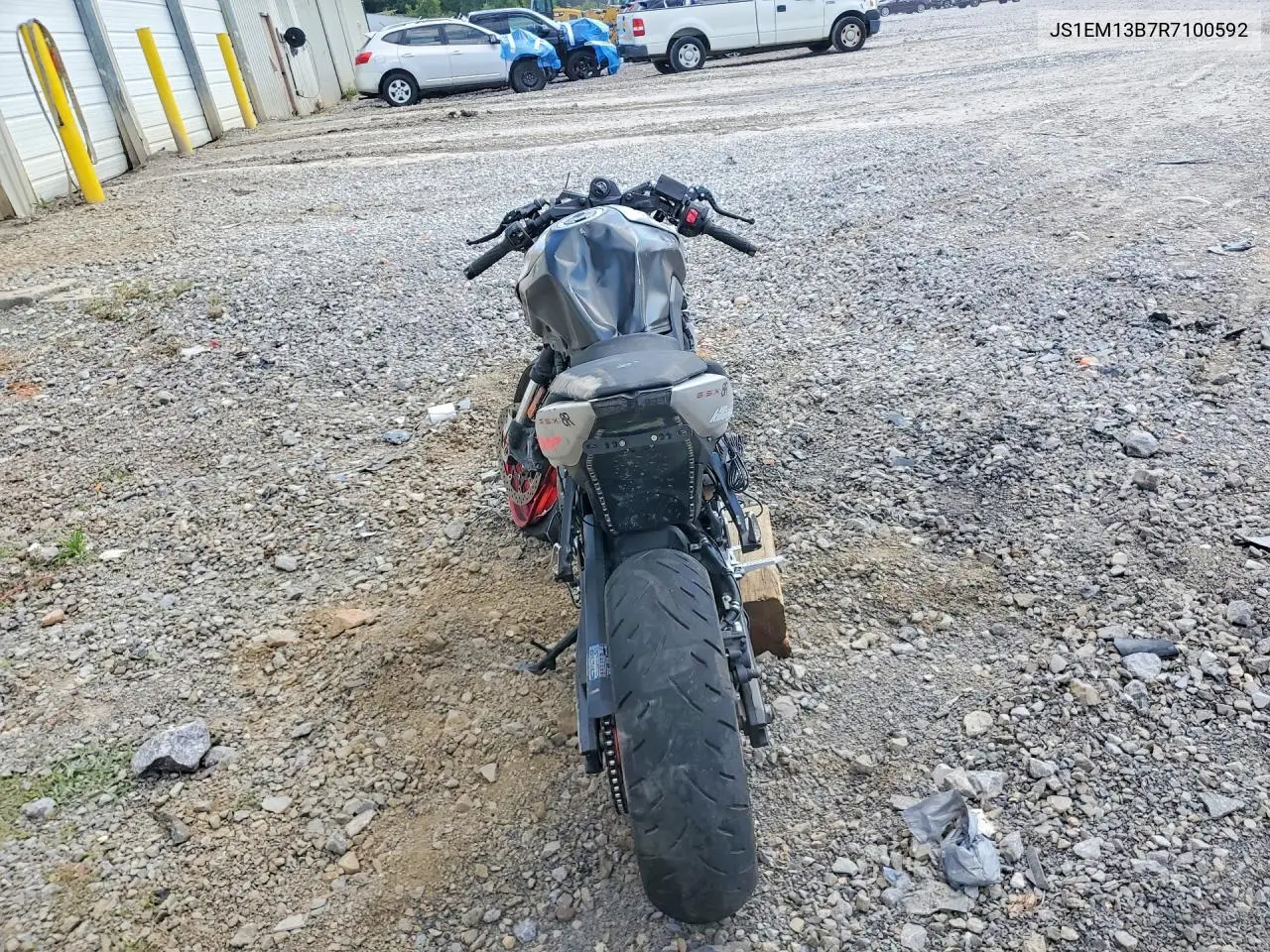 2024 Suzuki Gsx800 F VIN: JS1EM13B7R7100592 Lot: 53447006