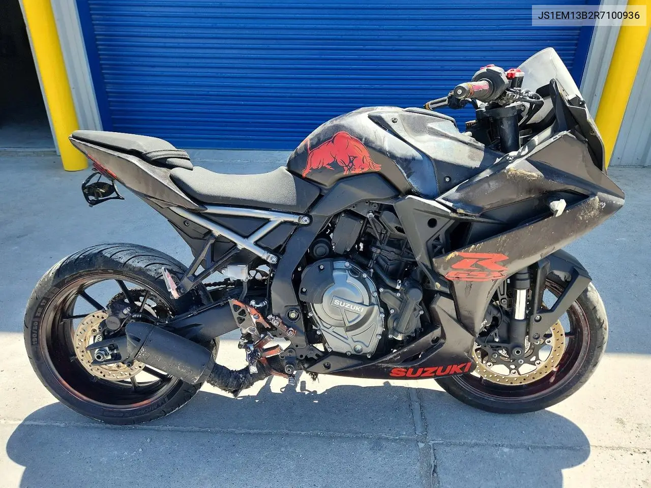 2024 Suzuki Gsx800 F VIN: JS1EM13B2R7100936 Lot: 59846296