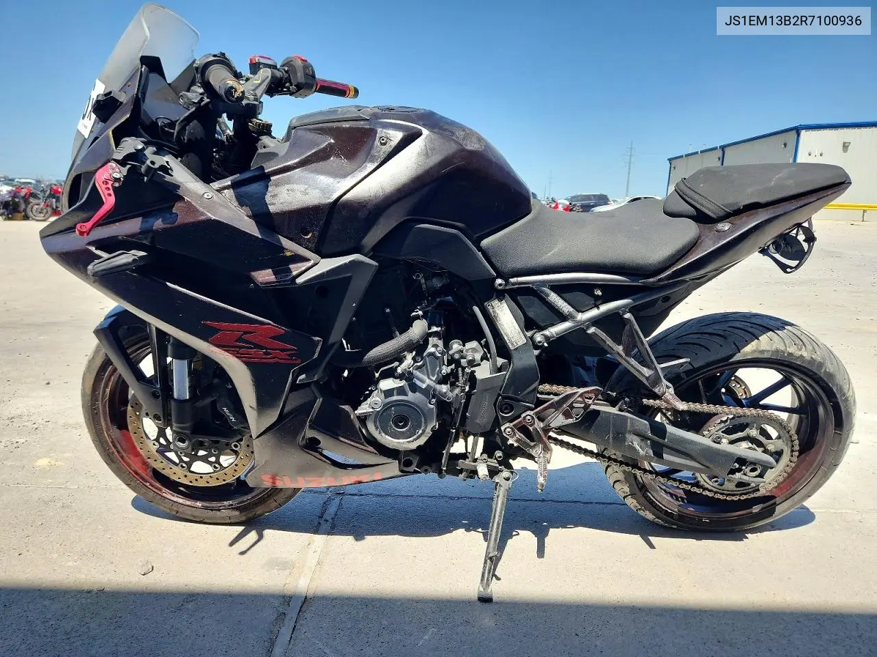 2024 Suzuki Gsx800 F VIN: JS1EM13B2R7100936 Lot: 59846296