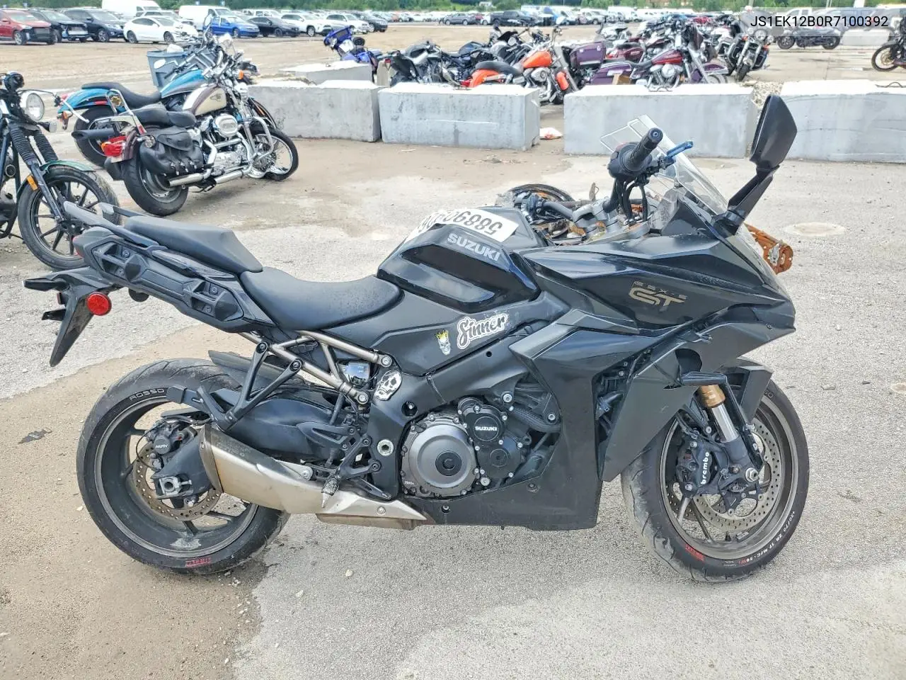 2024 Suzuki Gsx1000 Gt VIN: JS1EK12B0R7100392 Lot: 61334786