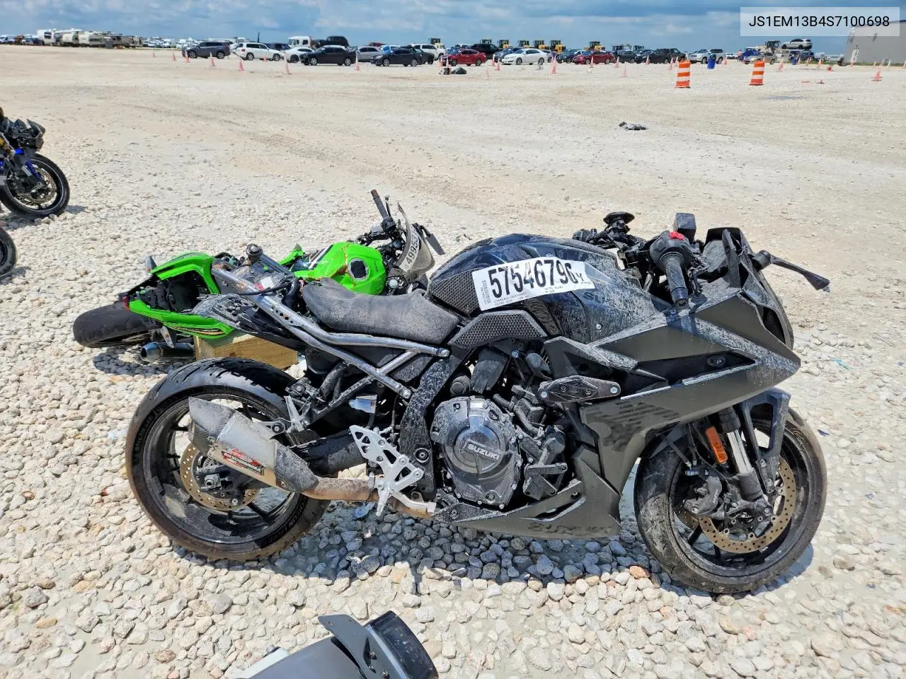 2025 Suzuki Gsx800 F VIN: JS1EM13B4S7100698 Lot: 57546796