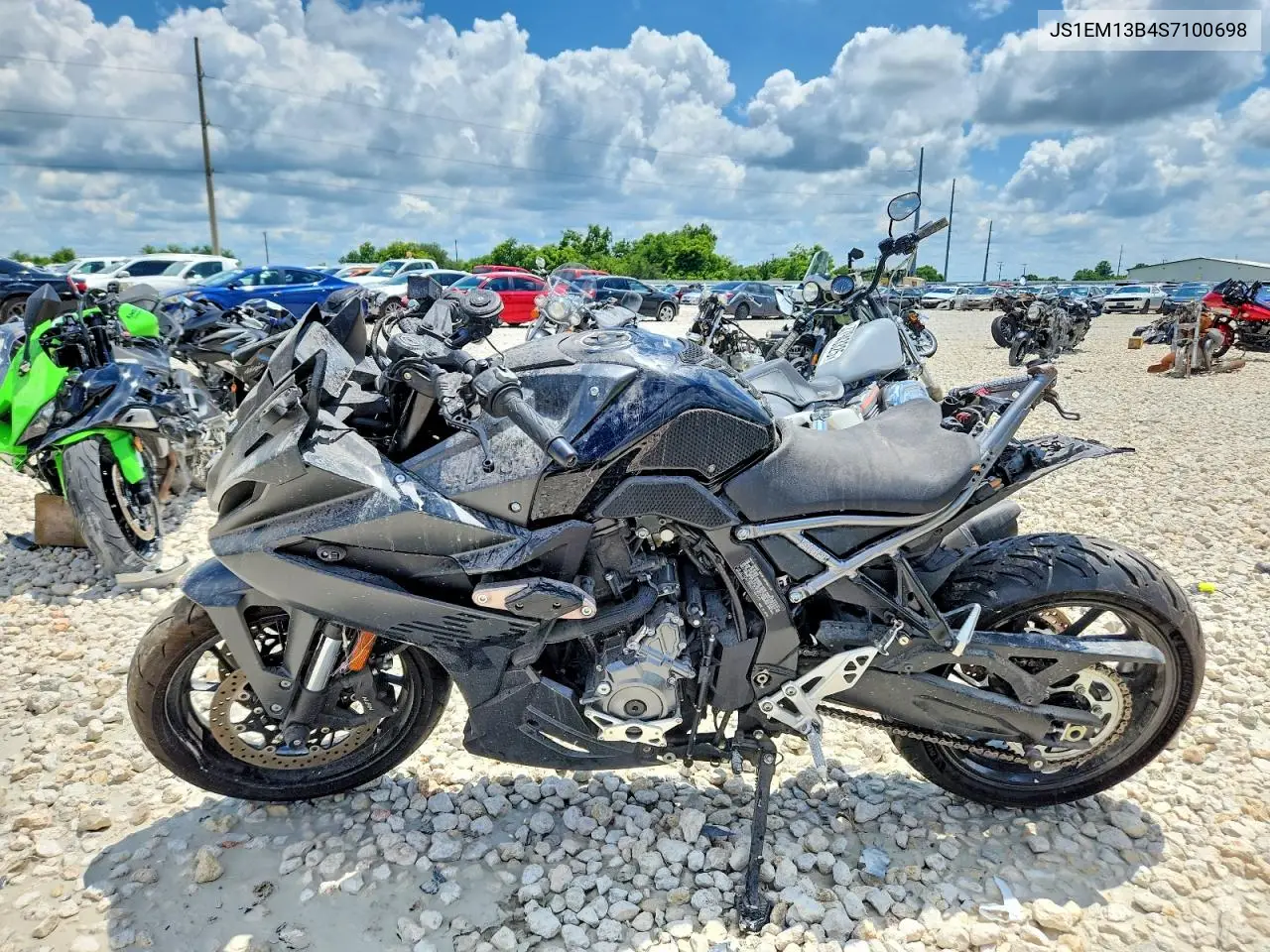 2025 Suzuki Gsx800 F VIN: JS1EM13B4S7100698 Lot: 57546796