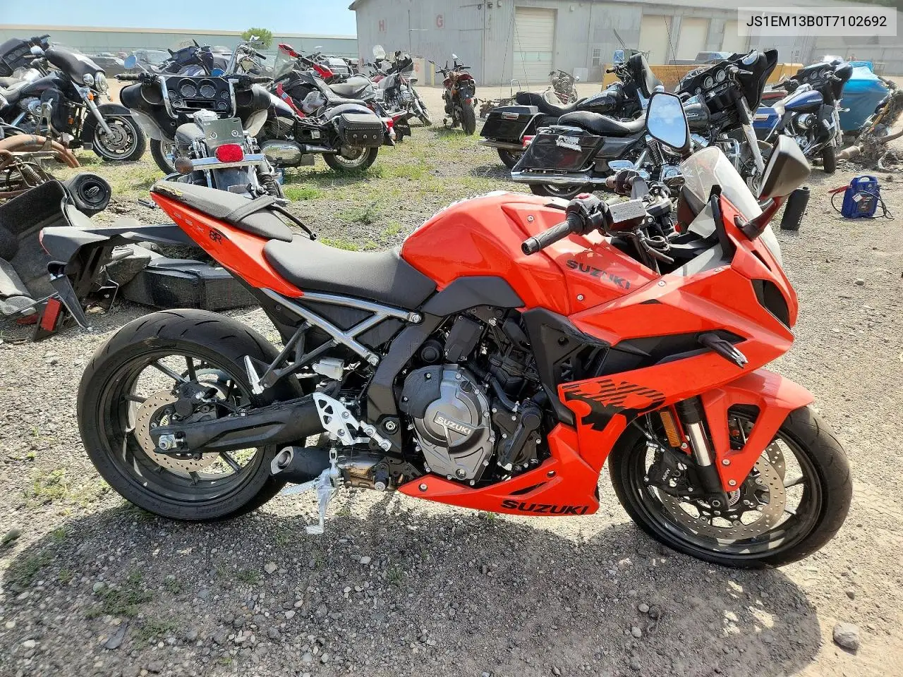 2026 Suzuki Gsx800 F VIN: JS1EM13B0T7102692 Lot: 59117836