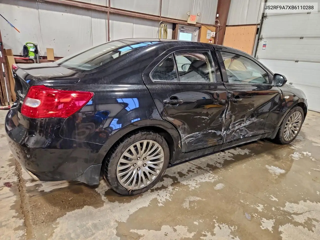 2011 Suzuki Kizashi Sls VIN: JS2RF9A7XB6110288 Lot: 96778525