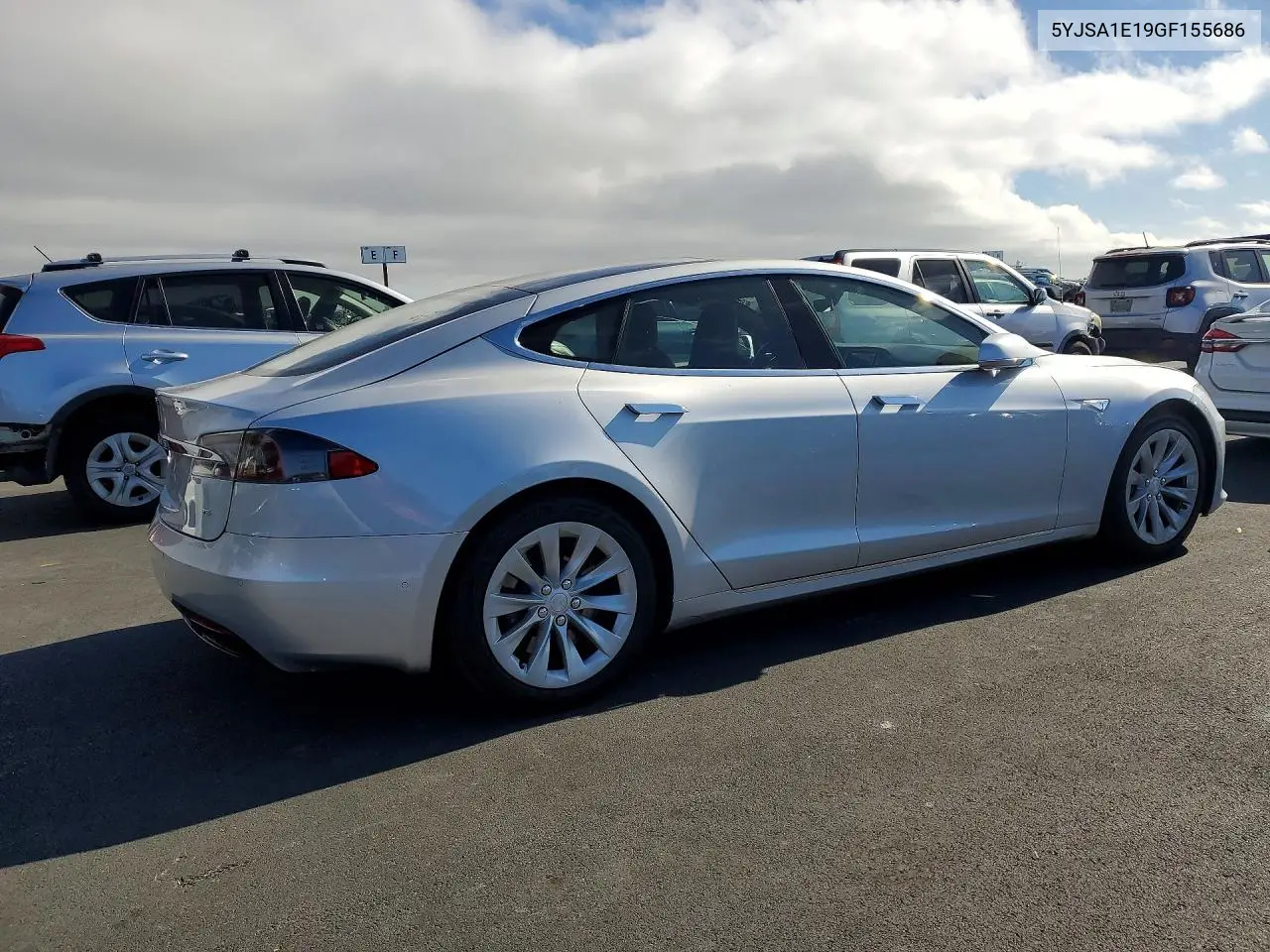 2016 Tesla Model S VIN: 5YJSA1E19GF155686 Lot: 58490176