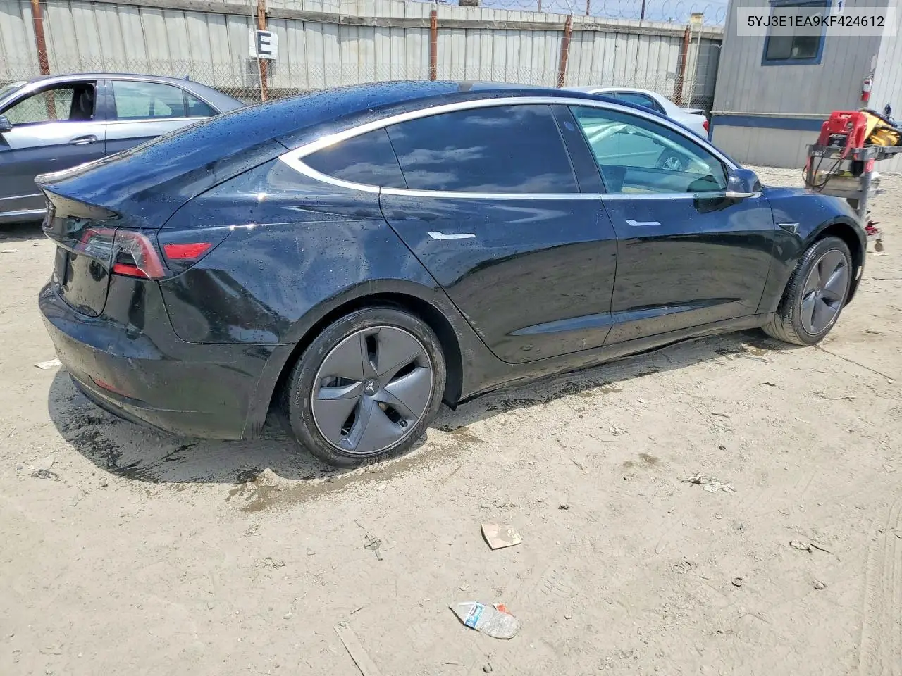 2019 Tesla Model 3 VIN: 5YJ3E1EA9KF424612 Lot: 57885376
