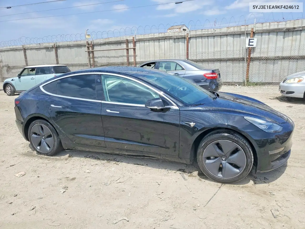 2019 Tesla Model 3 VIN: 5YJ3E1EA9KF424612 Lot: 57885376