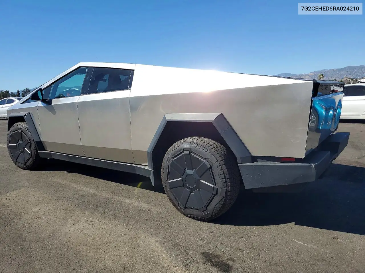 2024 Tesla Cybertruck VIN: 7G2CEHED6RA024210 Lot: 52935046