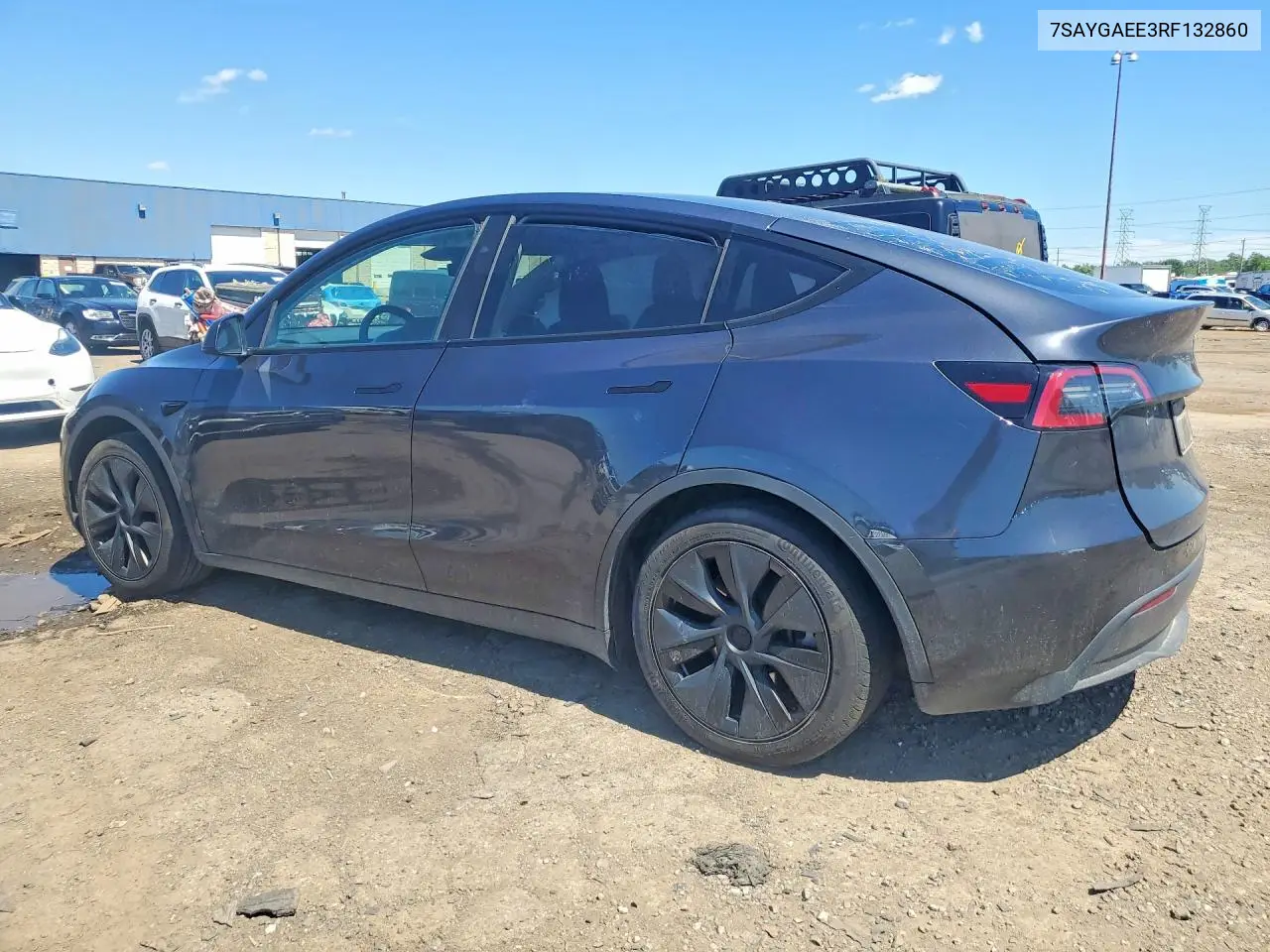 2024 Tesla Model Y VIN: 7SAYGAEE3RF132860 Lot: 53997976