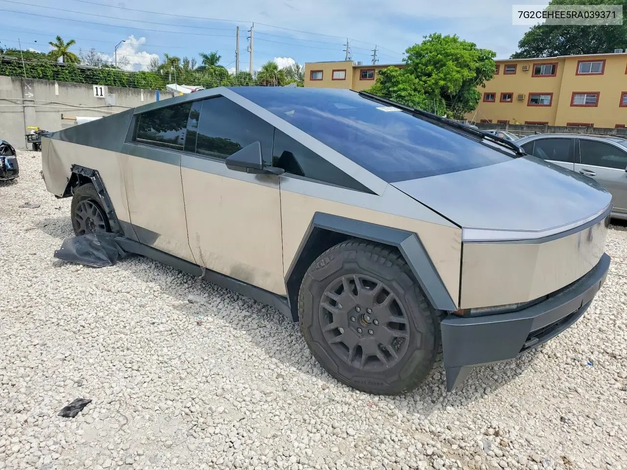 2024 Tesla Cybertruck VIN: 7G2CEHEE5RA039371 Lot: 57701576