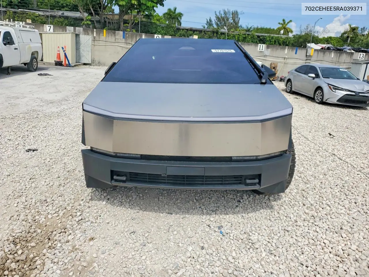 2024 Tesla Cybertruck VIN: 7G2CEHEE5RA039371 Lot: 57701576