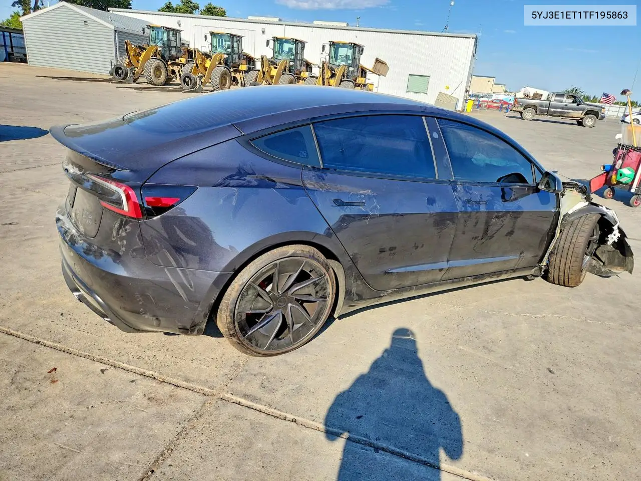 2026 Tesla Model 3 VIN: 5YJ3E1ET1TF195863 Lot: 57429316